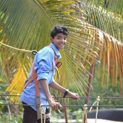 સુરત: સ્વિમિંગ પુલમાં ડૂબી જતા વિદ્યાર્થીનું મોત, મૃતદેહને કિનારા પર મુકી સંચાલકો પલાયન