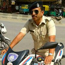 નવસારીઃ કોન્સ્ટેબલે પોતાની જ માનેલી બેનની ઉતારી સેક્સ ક્લિપ, પછી બનેવીને કરી જાણ ને શું થયું?