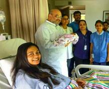 દાદાના ચહેરા પર સ્મિત, અમિત શાહની પૌત્રી સાથેની તસવીર આવી સામે 