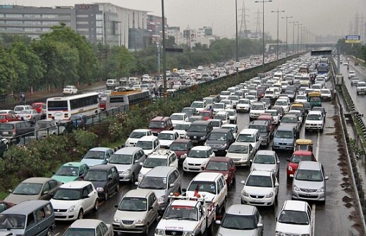 दिल्ली- NCR में अब नहीं चल सकेंगी 10 साल पुरानी डीजल और 15 साल पुरानी पेट्रोल गाड़ियां, जानें नए नियम