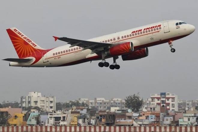 air india express flight diverted to muscat due to burning smell in cabin dgca order to investigation Air India : विमानाच्या केबिनमधून जळण्याचा वास, एअर इंडियाचं विमान मस्कतला वळवलं