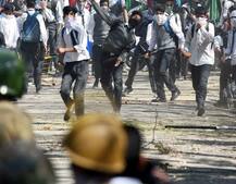 ખુલાસોઃ 300 whatsapp ગ્રુપ દ્વારા કાશ્મીરમાં હિંસા ફેલાવવામાં આવી!