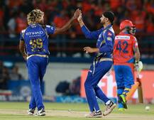 GL Vs MI: રોમાંચક સુપર ઓવરમાં મુંબઈ ઈન્ડિયન્સે ગુજરાત લાયન્સને કચડ્યું