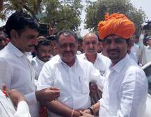 ‘નવઘણના ભાલે બેઠેલી માતાના આશીર્વાદ મળી જાય તો દિલ્હીની ગાદી સર કરતાં આપણને કોઇ નહી રોકી શકે’