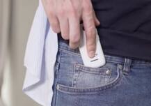 Jellyએ લોન્ચ કર્યો વિશ્વનો સૌથી નાનો સ્માર્ટફોન, 4G LTEવાળા આ ફોનમાં 2.5 ઈંચની નાની સ્ક્રીન