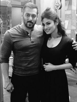 ટીવી અભિનેત્રી મૌની રોય બોલીવુડમાં પોતાની કિસ્મત ચમકાવવા જઈ રહી છે. બોલીવુડના ભાઈજાન સલમાન ખાન મૌની રોયને લોંચ કરવા જઈ રહ્યા છે. 