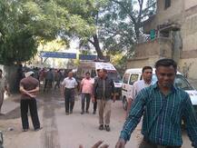 દિલ્હીમાં કન્ટેનરમાંથી ગેસ ગળતર થતાં 100 વિદ્યાર્થીનીઓને હોસ્પિટલ ખસેડાઈ