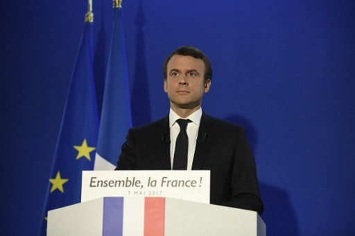 Emmanuel Macron Mengubah Warna Republik Prancis