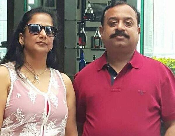 મોનિકાએ આરોપ લગાવ્યો હતો કે સંજય તેની સાથે મારપીટ કરતો હતો. ઘણીવાર નશામાં તેના મિત્રો સાથે તેને ગ્રુપ સેક્સ માટે દબાણ કરતો રહેતો હતો. જો તેનો વિરોધ કરું તો મારી નાખવાની ધમકી આપતો હતો. મોનિકાએ પોલીસને લેખિત નિવેદનમાં જણાવ્યું કે, તેના પતિ સંજયે ભાડાના શૂટર્સ થકી તેની હત્યાનો પ્રયાસ કરાવ્યો છે.