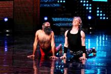 બાબા રામદેવે \'નચ બલિયે 8\'માં લગાવ્યા યોગાના ક્લાસ