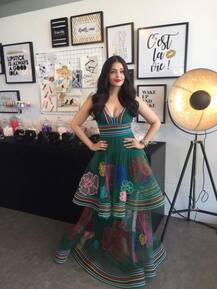 Cannes 2017: આવો છે બચ્ચન બહુનો ફર્સ્ટ લૂક, લેયર્ડ ગાઉનમાં લાગી સુપર Hot! 