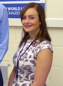 લંડનની જેલમાં 23 વર્ષીય લેડી જેલર અને કેદી વચ્ચે બંધાયા પ્રેમસંબંધ, શું આવ્યો અંજામ?