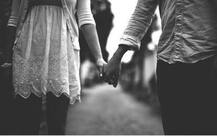 અમેરિકામાં રહેતી યુવતી FBના માધ્યમથી 8 વર્ષ નાના યુવક સાથે પડી પ્રેમમાં, નવસારી આવી 15 દિવસ માણ્યું સેક્સ, પછી અચાનક શું કર્યું ?