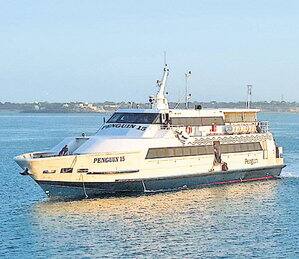 ભારત સરકારના શિપિંગ મિનિસ્ટર મનસુખ વસાવાએ શુક્રવારે જીએમબી, રાજ્યના બંદર વિભાગના અધિકારીઓ સાથે બેઠક યોજીને ઉપરોક્ત પ્રોજેક્ટની સમીક્ષા કરી હતી. તેમણે ઐતિહાસિક દ્વારકા નજીક દરિયામાં બેટ દ્વારકાના માર્ગે અંડર વોટર ગેલેરી અને અંડર વોટર રેસ્ટોરેન્ટ ડેવલપ કરવાની દરખાસ્ત પર ચર્ચા કરી હતી.