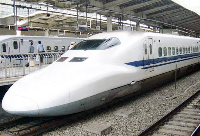 Delhi-Varanasi Bullet Train: दिल्ली-वाराणसी बुलेट ट्रेन की रफ्तार होगी 350 km/h, बनेंगे अलग ट्रैक, हर दिन लगाएगी 18 फेरे Delhi Varanasi Bullet Train Separate tracks will made for bullet train to run 350 kmh speed 18 trips will made a day between these stations Delhi-Varanasi Bullet Train: दिल्ली-वाराणसी बुलेट ट्रेन की रफ्तार होगी 350 km/h, बनेंगे अलग ट्रैक, हर दिन लगाएगी 18 फेरे