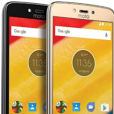 લેનોવો મોબાઈલ બિઝનેસ ગ્રુપના કન્ટ્રી હેડ અને મોટોરોલા મોબિલિટી ઇન્ડિયાના મેનેજિંગ ડિરેક્ટર સુધીન માથુરે જણાવ્યું કે, મોટોરોલામાં અમે ઉપભોક્તાઓ માટે સૌથી સારો સ્માર્ટફોન આપવા માટે ડિવાઈસ સંશોધન, ઉપયોગકર્તા કેન્દ્રિત ડિઝાઈન અને સ્માર્ટ કનેક્ટિવિટીના માધ્યમથી ગતિશીલતા પર ધ્યાન આપે છે. મોટો સીમાં 16 જીબી ઇન્ટરનલ મેમરી છે, જેને એસડી કાર્ડ દ્વારા 32 જીબી સુધી વધારી શકાય છે. તેમાં 2350 એમએએચની રિમૂવેબલ બેટરી લાગેલી છે. તેમાં રિયર 5 મેગાપિક્સલનો કેમેરા અને ફ્રન્ટમાં 2 મેગાપિક્સલનો કેમેરા છે.