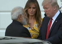 PM મોદીએ અમેરિકી રાષ્ટ્રપતિ ટ્રંપને પરિવાર સહિત ભારત આવવા માટે આપ્યું આમંત્રણ