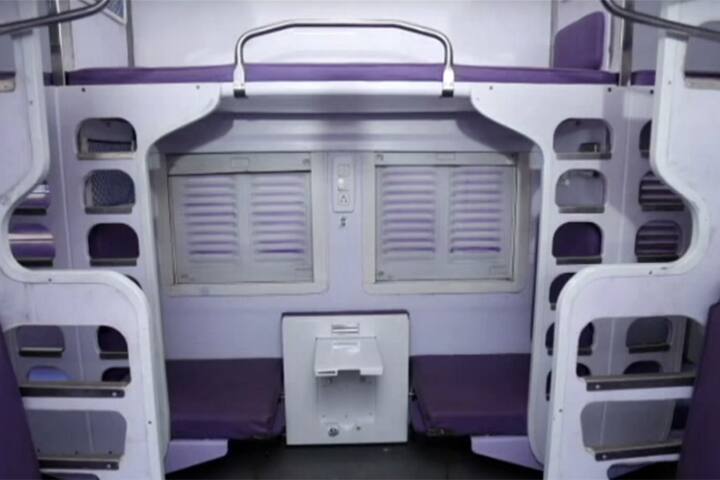 સ્લીપર ટ્રેનની ટિકિટ સસ્તી થશે. ટ્રાન્સપોર્ટેશનને જીએસટીમાં 5 ટકા રાખવામાં આવ્યા છે. ટ્રેનના જનરલ ડબ્બા, સ્લીપર અને જનરલ બસમાં પ્રવાસ કરવા પર કોઈ ટેક્સ નહીં લાગે. પરંતુ એસી ટ્રેન અથવા એસી બસમાં પ્રવાસ કરવા પર 5 ટકા ટેક્સ લાગશે.