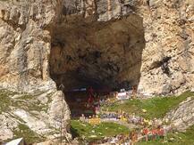 આતંકી ખતરાની વચ્ચે અમરનાથ યાત્રાની પ્રથમ બેચ જમ્મૂથી રવાના