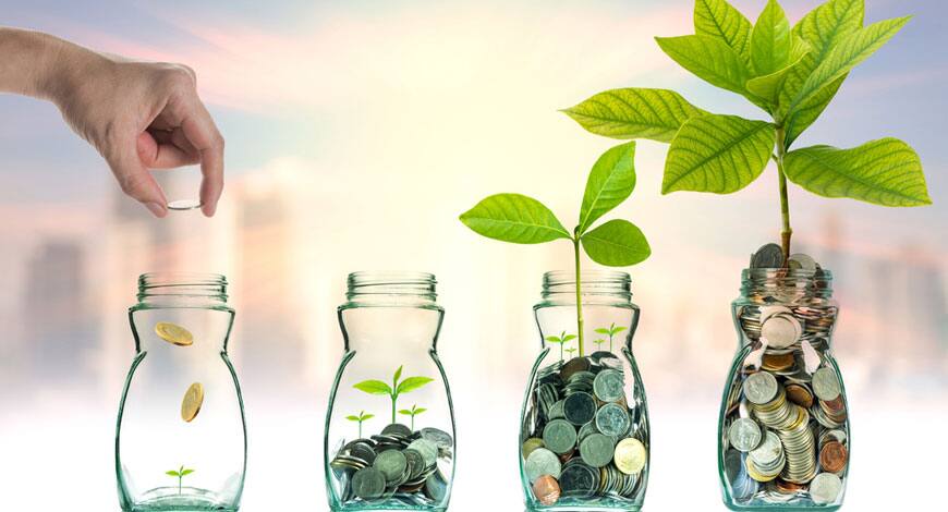 Interest Rate Middle class can get a Gift in the new year will the interest on ppf increase bank marathi news नवीन वर्षात मध्यमवर्गीयांना सरकार देणार गिफ्ट, अल्पबचत योजनेवरील व्याजदर वाढणार?