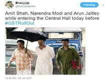 GST: \'ફુલ ફોર્મ\'માં જોવા મળ્યું ટ્વિટર, સોશિયલ મીડિયામાં છવાયા આ જોક્સ, જુઓ Pics