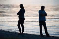 આ વાત દવની જેમ ફેલાઈ અને કન્યાએ લગ્ન કરવાની ના પાડી દીધી. વરરાજા અને એના કુટુંબીજનોએ કન્યા પક્ષને સમજાવવાની ઘણો પ્રયત્ન કર્યો કે જૂના વિવાદનું સમાધાન કરવા કાકાએ જ આ કેસ કર્યો હતો, પરંતુ કન્યાએ લગ્ન કરવાની સ્પષ્ટ ના પાડી દીધી. જોકે પાછળથી જાણવા મળ્યું હતું કે તપાસ દરમિયાન બળાત્કારનો ભોગ બનેલી યુવતીએ ફેરવી તોળ્યું હતું.