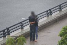 અમદાવાદઃ વરસતા વરસાદમાં યંગસ્ટર્સ થયાં બેકાબૂ, રીવરફ્રન્ટ પર કેવી રીતે માણી મજા ? જુઓ તસવીરો