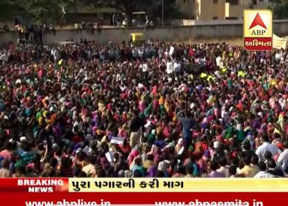 જ્યારે એક જ સ્થળે બે વર્ષ નોકરી કરનારા ફિક્સ વેતનના પુરૂષ કર્મચારીની સામે એક વર્ષની નોકરી પૂર્ણ કરનાર મહિલા કર્મચારી હોય તો પણ આવા ઉમેદવારોને અરસપરસ બદલીઓ થઈ શકશે. સરકારના આ નિર્ણયથી સરકારી ફિક્સ પગારદાર યુવક-યુવતીઓને પોતાના વતન, પરીવારન સાથે રહેવાની તક મળશે.