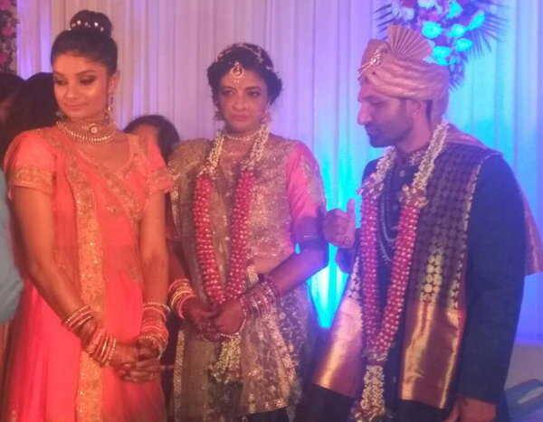 બીજી તરફ માલધારી સમાજે આ મુદ્દે કલેક્ટરને કરેલી અરજી મુદ્દે મુખ્યમંત્રીએ પણ તપાસનો આદેશ આપ્યો છે. પોલીસ સૂત્રોના જણાવ્યા અનુસાર ગીતા જોહરીએ 26 જૂને અમદાવાદ પોલીસ કમિશનરને એક પત્ર લખ્યો હતો. જેમાં યોગક્ષેમ માનવ ગૌરવ સંસ્થાન રાજેન્દ્ર શુક્લાએ કરેલી ફરિયાદની તપાસ માટે સૂચના આપી હતી.