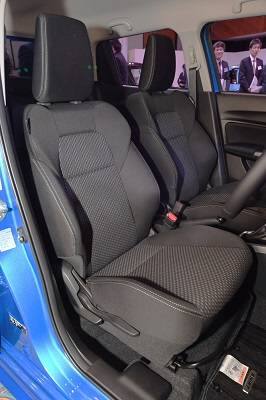 આ કારની સૌથી ખાસ વાત એ છે કે જ્યારે આ કાર ટ્રાફિકમાં ચાલતી હોય અથવા ધીમે ચાલતી હોય ત્યારે આ કારની હાઇબ્રિડ સિસ્ટમ આપોઆપ કમ્બશન એન્જિન બંધ કરી દે છે અને ઈવી ડ્રાઈવિંગ શરૂ કરી દે છે. રસ્તા પર ચાલતા લોકો પર નજર રાખવા માટે તેમાં કેમેરા અને લેસર સેન્સર લાગેલ છે.