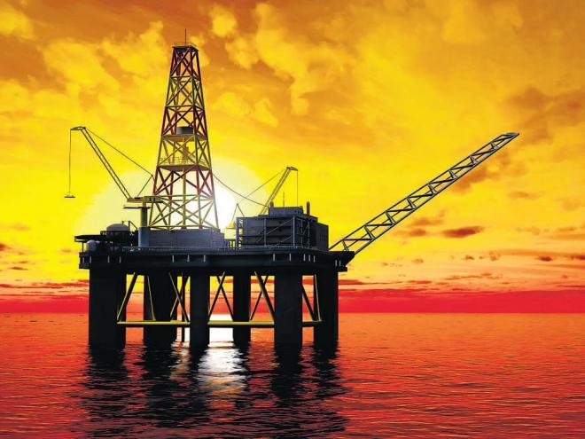 Centre raises windfall tax on crude oil to ₹11,000 a tonne Windfall Tax Hike: घरेलू तेल कंपनियों को झटका, कच्चे तेल पर 11,000 रु प्रति टन लगा टैक्स, नई दरें आज रात से लागू