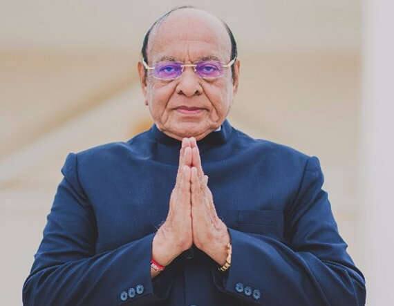 બાપુ સાથેની મુલાકાત બાદ આ નેતાઓએ જાહેર કર્યું કે, બાપુ ચૂંટણી દરમિયાન ઘેર બેસવાનું પણ વિચારે તે કોંગ્રેસ માટે યોગ્ય નથી. કોંગ્રેસના નેતાઓ વિખવાદને ભૂલી એકટીમ થઇને ચૂંટણી લડશે. જો કે બાપુના નજીકનાં સૂત્રોના કહેવા પ્રમાણે બાપુ આ વખતે માનવાના નથી ને તે કોંગ્રેસના રામ રામ કહેવા માટે મક્કમ છે. 