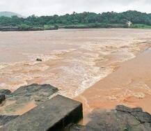 અમદાવાદમાં મોડી રાતથી વરસાદની દે ધનાધન, શહેર થયું પાણી-પાણી