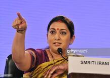 \'તમે 42 વર્ષ મોડા પડ્યા છો\', રાહુલ ગાંધીને સ્મૃતિ ઈરાનીનો વળતો જવાબ