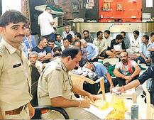 રાજસ્થાનમાંથી ઝડપાયા 85 જુગારીઓ, ગુજરાતથી ગયા હતા રમવા, જાણો વિગત