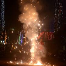 સુપ્રીમ કોર્ટે ફટાકડામાં વપરાતી પાંચ ધાતુઓના ઉપયોગ પર લગાવ્યો પ્રતિબંધ