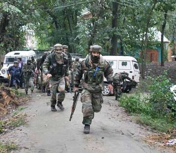 jammu kashmir encounter between terrorists and security forces underway in rajouri 2 terrorists killed Marathi News Jammu Kashmir : स्वातंत्र्यदिनापूर्वी दहशतवाद्यांचा मोठा कट उधळला, दोन दहशतवाद्यांचा खात्मा, 3 जवान शहीद