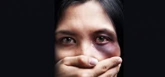 પીડિતાએ કહ્યું કે, એક દિવસ તેનો પૂર્વ પતિ પાડોશી સાથે ઝઘડતા સમયે દરવાજો બંધ કરવાનું ભૂલી ગયો અને મને ભાગવાની તક મળી. હું તરત જ મહિલા પોલીસ સ્ટેશનમાં પહોંચી. તેમણે મને જિલ્લા નારી સંરક્ષણ કેન્દ્રમાં મોકલી આપી. પોલીસે આ મહિલાના પૂર્વપતિ અને સાસુ-સસરાને બોલાવી પીડિત મહિલાને હવે ક્યારેય ન પજવવા ચેતવણી આપી દીધી હતી. 