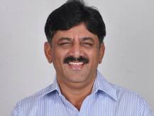 ગુજરાતના કોંગ્રેસી ધારાસભ્યોને બેંગલોર લઈ જનાર શિવકુમાર કોણ છે? શું છે તેનો બિઝનેસ?