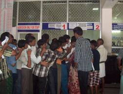 Tatkal Railway Reservation : रेल्वेच्या तत्काळ कोट्याला उच्च न्यायालयात आव्हान, रेल्वे मंत्रालयाला उत्तर दाखल करण्याचे आदेश
