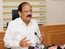 Twitter ने उपराष्ट्रपति वेंकैया नायडू के अकाउंट से हटाया ब्लू टिक, सोशल मीडिया पर फूटा लोगों का गुस्सा