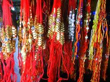 ‘મેડ ઈન ચાઈના’ની રાખડીનો લોકો કરી રહ્યા છે બહિષ્કાર, જાણો કેમ