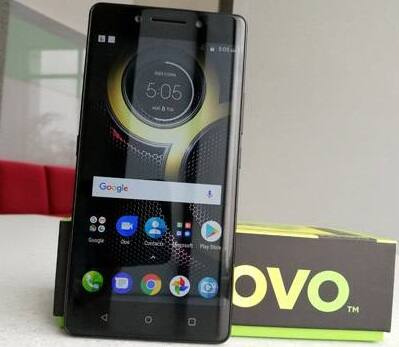 લેનોવોનો આ ફ્લેગશિપ સ્માર્ટફોન 18 ઓગસ્ટથી એમેઝોન પર એક્સક્લૂસિવલી વેચાશે અને 3GB રેમ 32GB મેમોરી અને 4GB રેમ 64GB મેમોરી વેરિએન્ટ્સમાં લોન્ચ કરશે. 3GB રેમ અને 32GB વેરિએન્ટવાળો હેન્ડસેટ 12,999 રૂપિયા અને 4GB અને 64GB મેમોરીવાળો વેરિએન્ટ 13,999 રૂપિયામાં મળશે. આ ફોન બે કલર્સ ફાઈન ગોલ્ડ અને વેનમ બ્લેક ઉપલબ્ધ થશે.