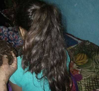 દરમિયાન તનવીએ તેની દાદી અને માતા-પિતાને જાણ કરતા તેઓ પણ ચોંકી ઉઠ્યા હતા. આ સાથે આ બનાવની જાણ અક્ષતા સોસાયટીમાં વાત પ્રસરતા ચકચાર મચી ગઇ હતી. અને સોસાયટીના રહીશો તનવીના ઘરે ધસી આવ્યા હતા.