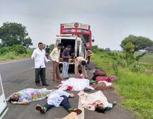 બરવાળા-ધંધુકા હાઈવે પર ટ્રક-જીપ વચ્ચે અકસ્માત, એક જ પરિવારના 11 લોકોના મોત
