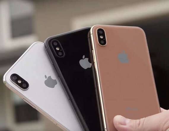 ટેક એનાલિસ્ટ રિવૉલ્યૂશનરી અનુસાર, ફોનમાં ત્રણ મૉડ્યૂલ હશે, એક ફ્રન્ટ કેમેરા મૉડ્યૂલ, ઇન્ફ્રારેડ ટ્રાન્સમિશન મૉડ્યૂલ અને ઇન્ફ્રારેડ સિસીવિંગ મૉડ્યૂલ - જે iPhone 8ને 3D મૉડલિંગ પરફોર્મ કરવા અને ફંક્શન રેસિંગમાં મદદ કરશે.