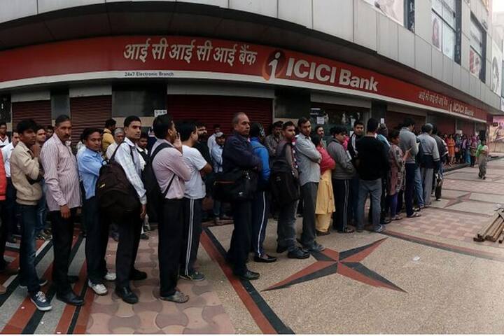 જમા થયેલ બંધ નોટની ગણતરીમાં 8 મહિનો સમય લગાવનાર રિઝર્વ બેંકે ફાઇનલી જ્યારે નોટ ગણીને જણાવ્યું તો એ જાણવા મળ્યું કે, મોટાભાગની નોટ પરત બેંકમાં આવી ગઈ છે. એવામાં સવાલ ઉભા થાય છે કે શું નોટબંધી દ્વારા કાળાનાણું સફેદ કરવામાં આવ્યું?