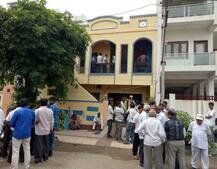 રાજકોટમાં પુત્રની હત્યા કરી પિતાએ ગળાફાંસો ખાઈ લેતા ચકચાર,  પોલીસે તપાસ હાથ ધરી