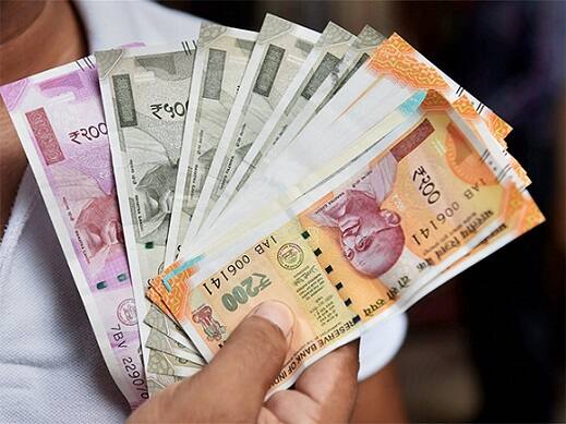 રિઝર્વ બેન્ક ઓફ ઇન્ડિયાએ એક નિવેદન બહાર પાડીને જણાવ્યું હતું કે 200 રૂપિયાની નવી નોટોનો સપ્લાય ટૂંકસમયમાં વધારવામાં આવશે. પરંતુ તેનો કોઇ ચોક્કસ સમયગાળો આપ્યો નથી.