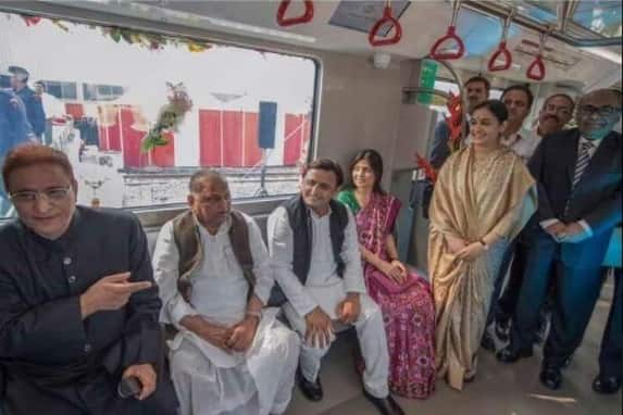 જ્યારે અખિલેશના સમર્થકોએ રોષ વ્યક્ત કરતા અખિલેશ યાદવ તરફથી અનેક તસવીરો ટ્વિટ કરવામાં આવી અને તેના સમર્થકોએ લખ્યું કે, ભલે ઝંડી કોઈ બીજુ બતાવે પણ શ્રેય તો અખિલેશને જ જશે અને એક યુઝરે લખ્યું કે, એન્જીન તો પહેલીથી ચાલું હતું ડબ્બા તો પાછળ આવાના જ. 